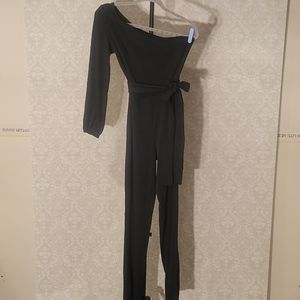 W's black jumper, jumpsuit, rompers